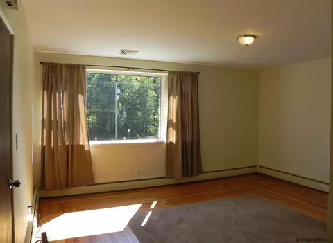 121 Maple Ave, Glenville, NY 12302 photo 7