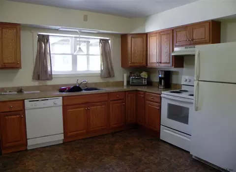 121 Maple Ave, Glenville, NY 12302 photo 8