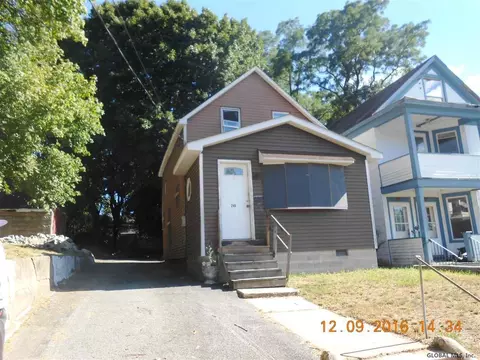 246 Division St, Schenectady, NY 12304 photo 2