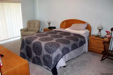 38 Esplande St, Selkirk, NY 12158 photo 9