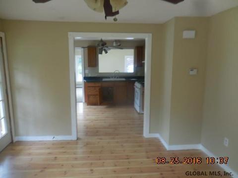 38 King Rd, Saratoga Springs, NY 12866 photo 12