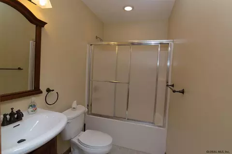 27 Devonshire Way, Clifton Park, NY 12065 photo 20