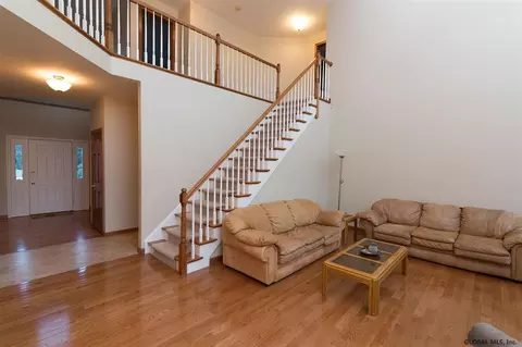 27 Devonshire Way, Clifton Park, NY 12065 photo 9