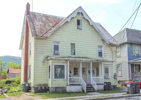 654 E Main St, Cobleskill, NY 12043 photo 1