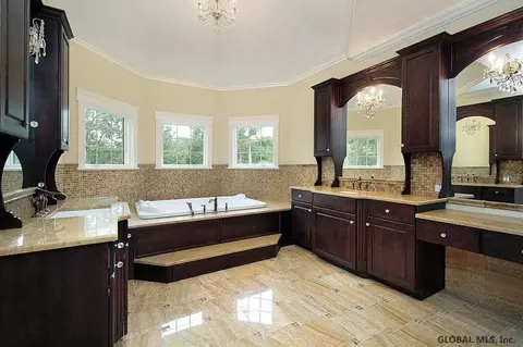 2945 W Old State Rd, Schenectady, NY 12303 photo 16