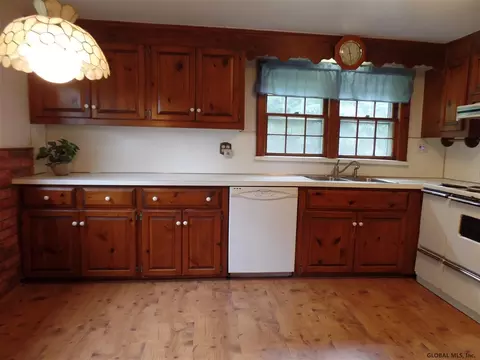 66 Putnam Rd, Schenectady, NY 12306 photo 7