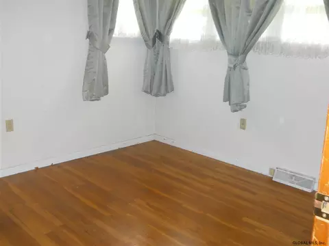 505 Chadwick Rd, Schenectady, NY 12304 photo 14