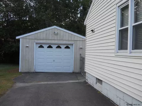 505 Chadwick Rd, Schenectady, NY 12304 photo 22