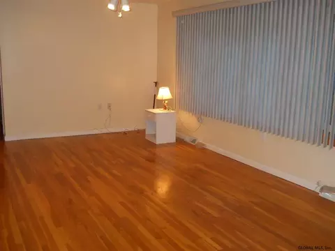 505 Chadwick Rd, Schenectady, NY 12304 photo 6