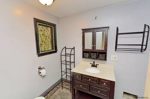 2186 East Schodack Rd, Castleton, NY 12033 photo 16