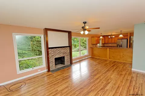 2186 East Schodack Rd, Castleton, NY 12033 photo 2