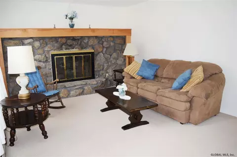 2004 Patton Dr, Schenectady, NY 12303 photo 8