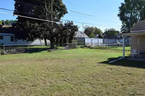 2004 Patton Dr, Schenectady, NY 12303 photo 3