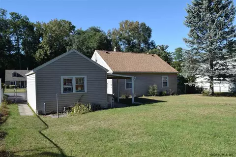 2004 Patton Dr, Schenectady, NY 12303 photo 5
