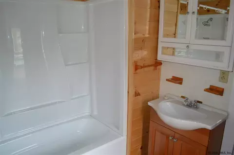 122 Maple St, Corinth, NY 12822 photo 15