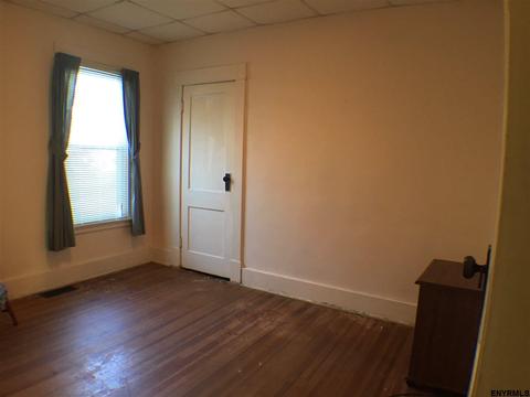 33 Central Taurus Rd, Niskayuna, NY 12304 photo 12
