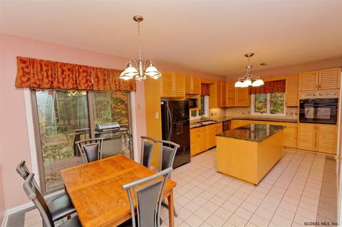 3295 E Lydius St, Schenectady, NY 12303 photo 6