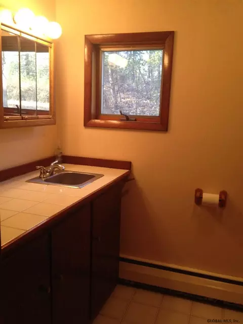 180 Miller Rd, Castleton On Hudson, NY 12033 photo 11