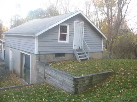180 Miller Rd, Castleton On Hudson, NY 12033 photo 3