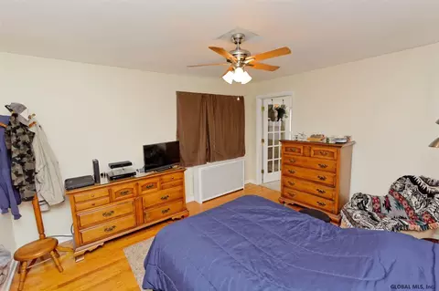 2 Eileen St, Albany, NY 12203 photo 18