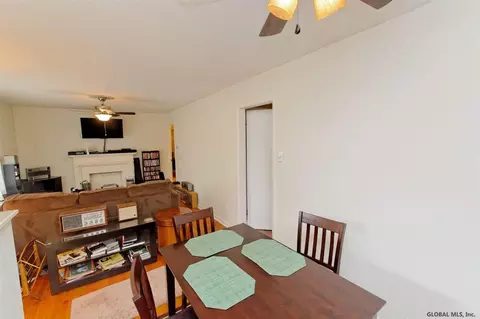 2 Eileen St, Albany, NY 12203 photo 8