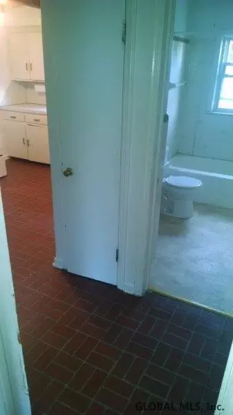 2005 Gray St, Schenectady, NY 12306 photo 20