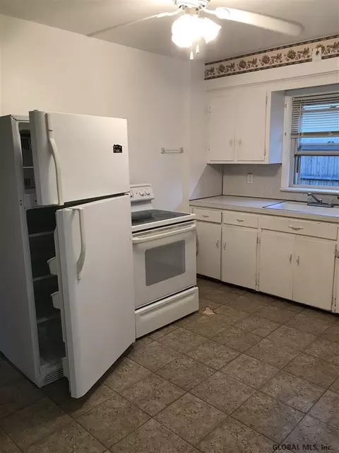 2005 Gray St, Schenectady, NY 12306 photo 12