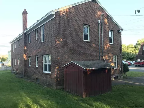 2005 Gray St, Schenectady, NY 12306 photo 3