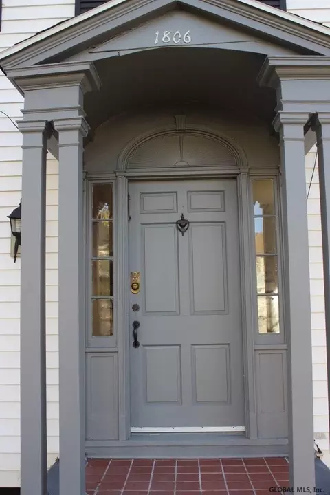 1806 Eastern Pkwy, Schenectady, NY 12309 photo 2