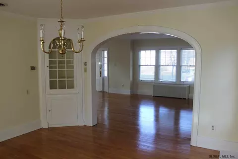 1806 Eastern Pkwy, Schenectady, NY 12309 photo 4