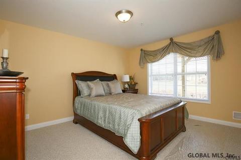 164 Paddock Cir, Schenectady, NY 12306 photo 11
