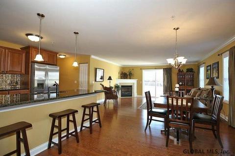 164 Paddock Cir, Schenectady, NY 12306 photo 6