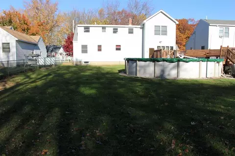 1140 Eugene Dr, Schenectady, NY 12303 photo 2