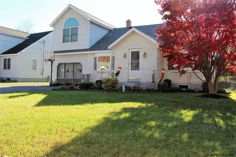 1140 Eugene Dr, Schenectady, NY 12303 photo 25