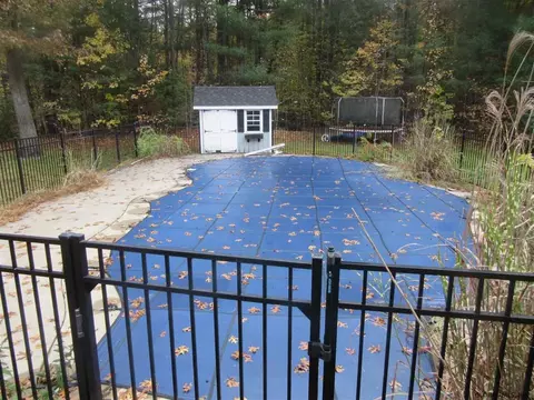 73 Cobble Hill Dr, Gansevoort, NY 12831 photo 3