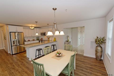 170 Paddock Cir, Schenectady, NY 12306 photo 6