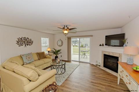 170 Paddock Cir, Schenectady, NY 12306 photo 10