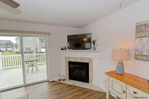 170 Paddock Cir, Schenectady, NY 12306 photo 12