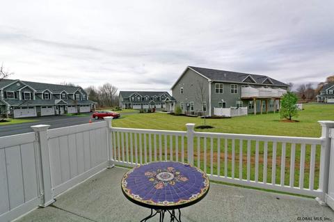 170 Paddock Cir, Schenectady, NY 12306 photo 22