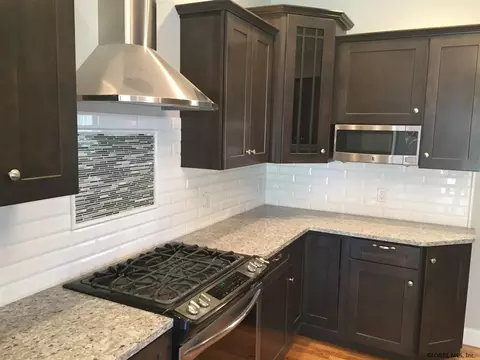 7 Pine Hollow Dr, Schenectady, NY 12302 photo 7