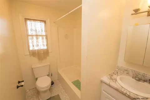 1105 Coplon Ave, Schenectady, NY 12309 photo 9
