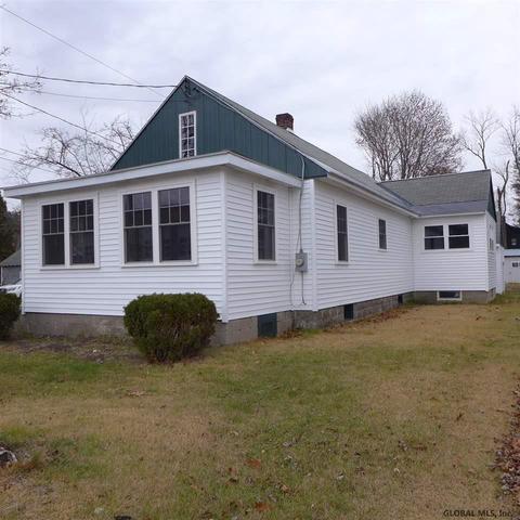 23 Saratoga Ave, Corinth, NY 12822 photo 2