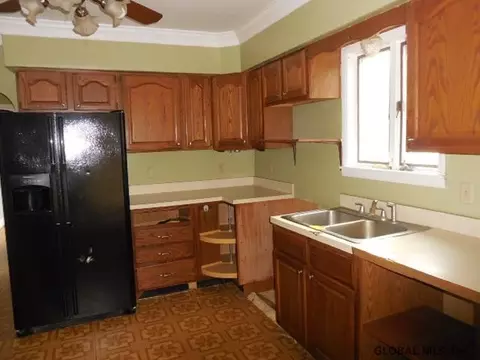 15 Appleton Rd, Rexford, NY 12148 photo 5
