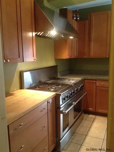 10 Morris Ave, Schenectady, NY 12308 photo 9