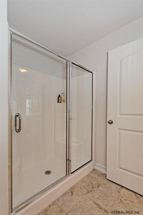 162 Paddock Cir, Schenectady, NY 12306 photo 18