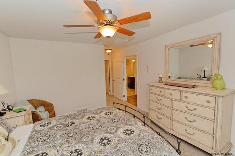 162 Paddock Cir, Schenectady, NY 12306 photo 16