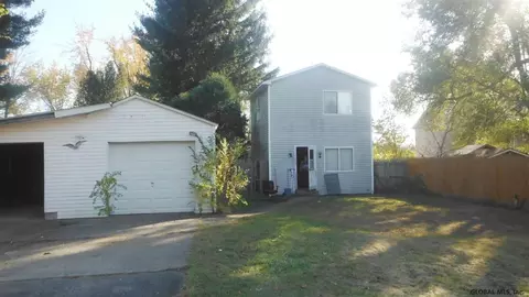307 Glengary Rd, Schenectady, NY 12304 photo 2