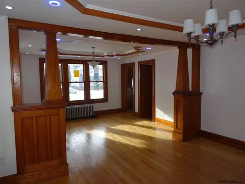 1437 Richard St, Schenectady, NY 12303 photo 8