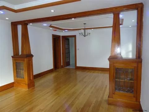 1437 Richard St, Schenectady, NY 12303 photo 4