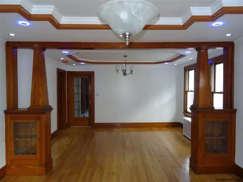 1437 Richard St, Schenectady, NY 12303 photo 7